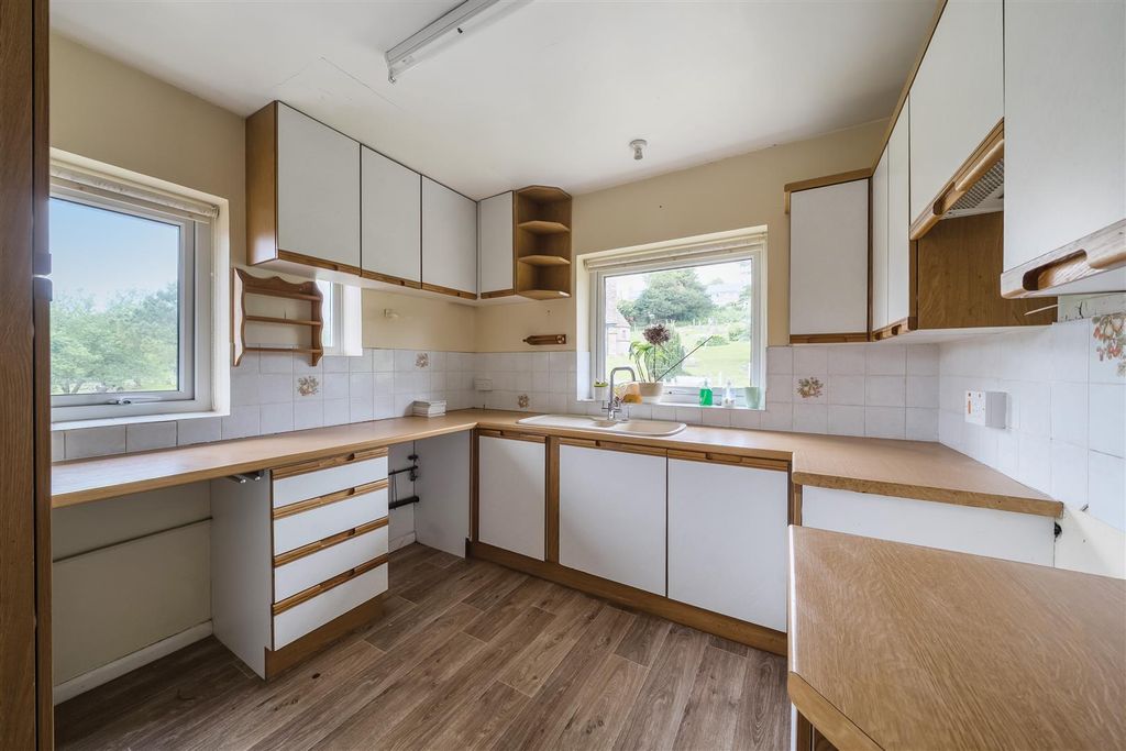 Property photo 3 of 12 1290994-5-68389Fdb0Adaa.Jpg