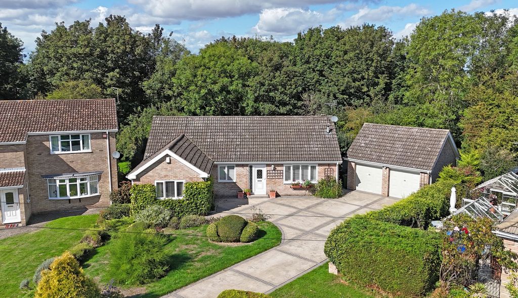 Property photo 1 of 34