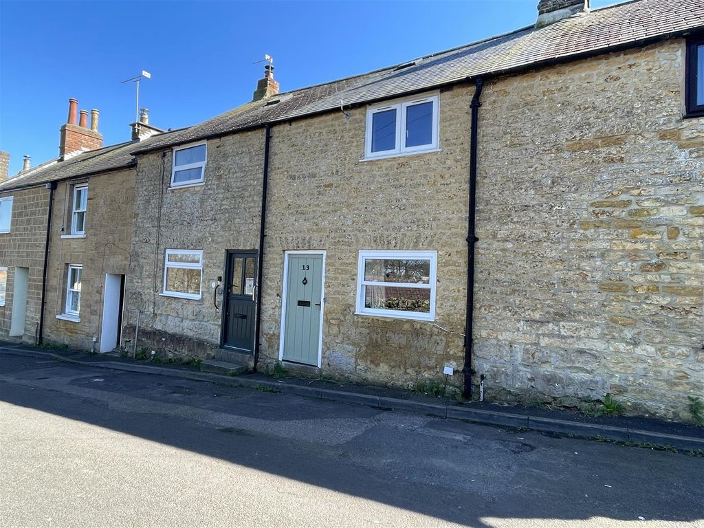 Property photo 2 of 10