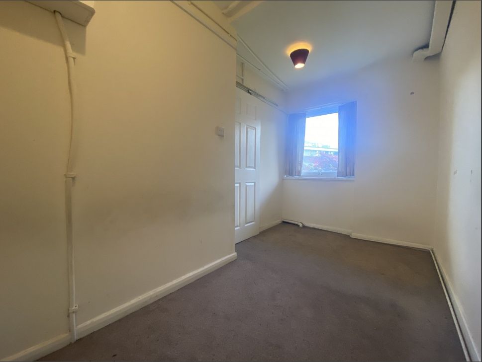 Property photo 3 of 12 Picture No. 12