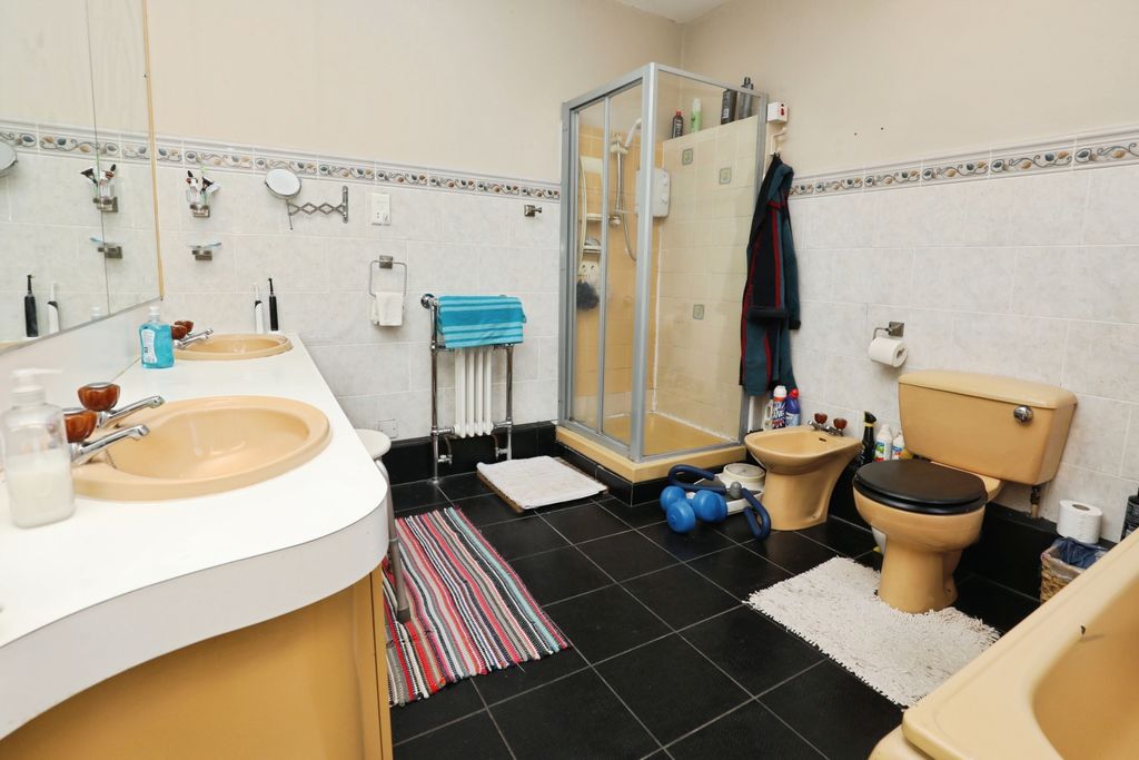 Additional image 11 of 6 bed semi-detached house for saleKnowsley Road, Liverpool L19