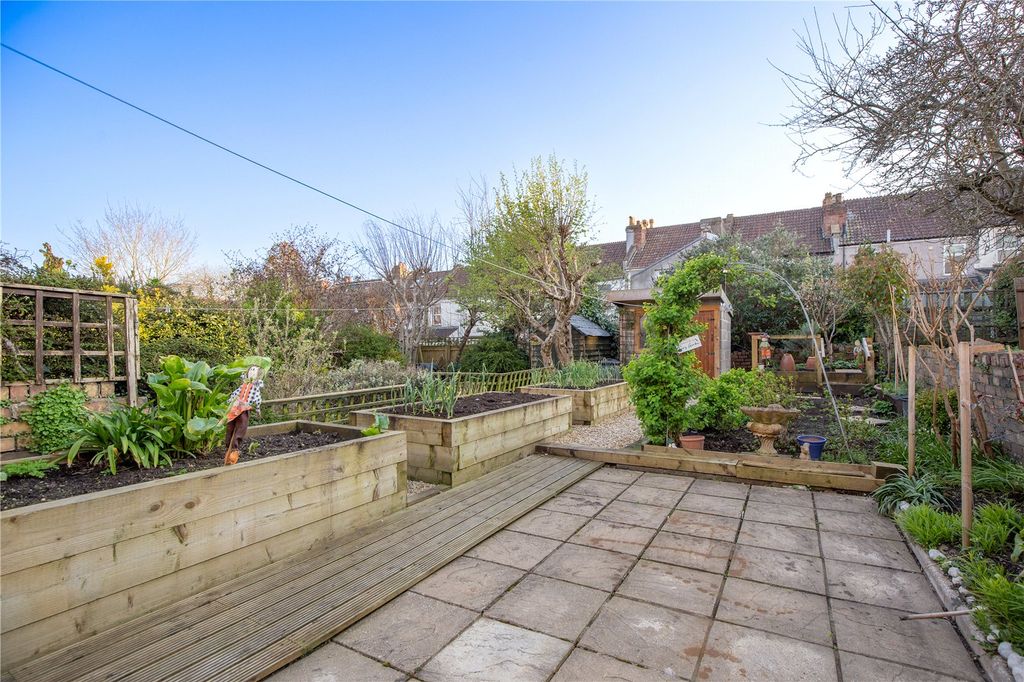 Property photo 3 of 15 Picture No. 14