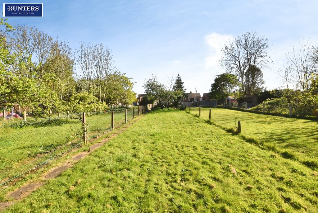 Property photo 2 of 19