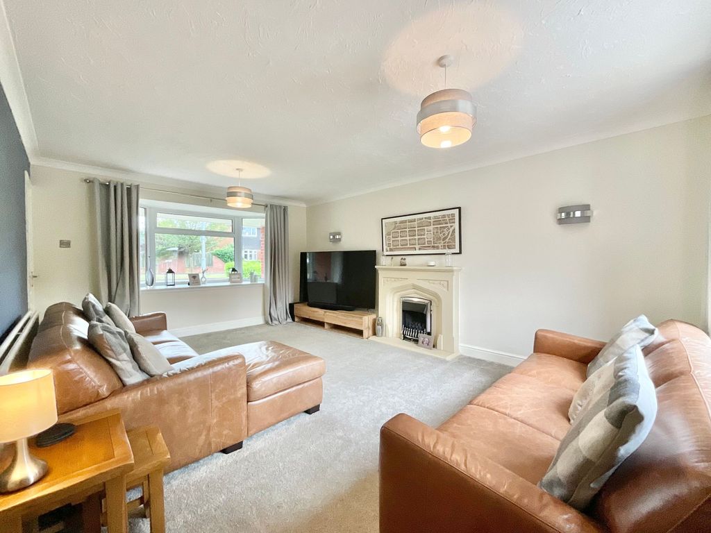 Property photo 3 of 28