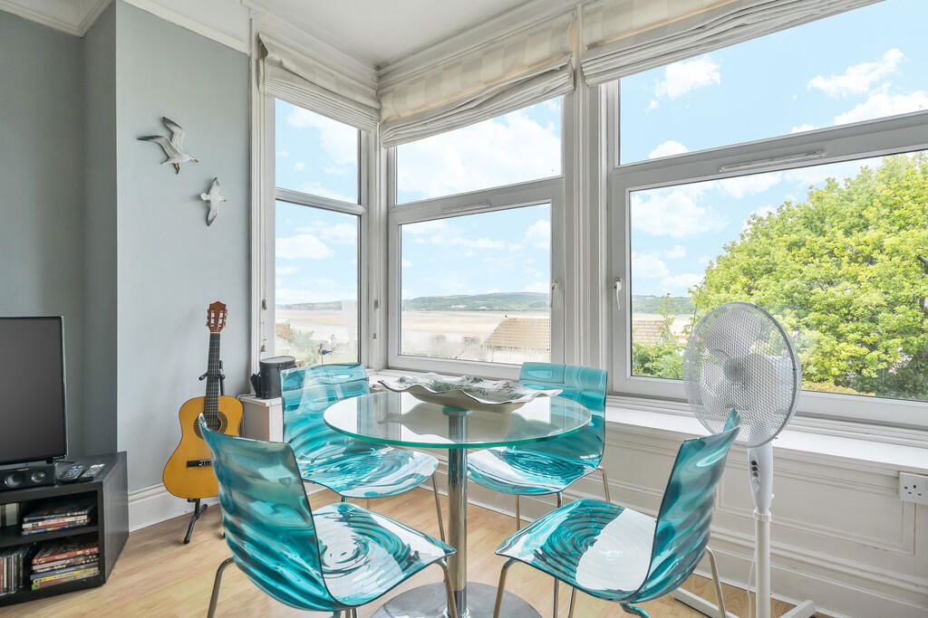 Property photo 3 of 24