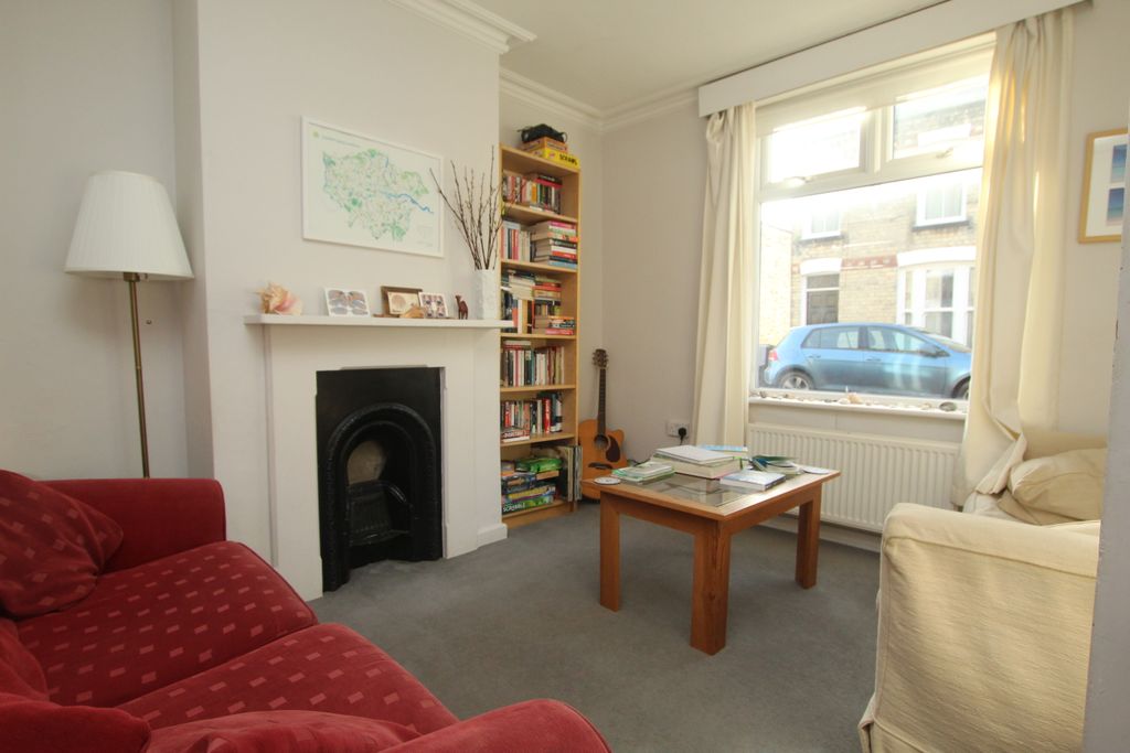 Property photo 2 of 8