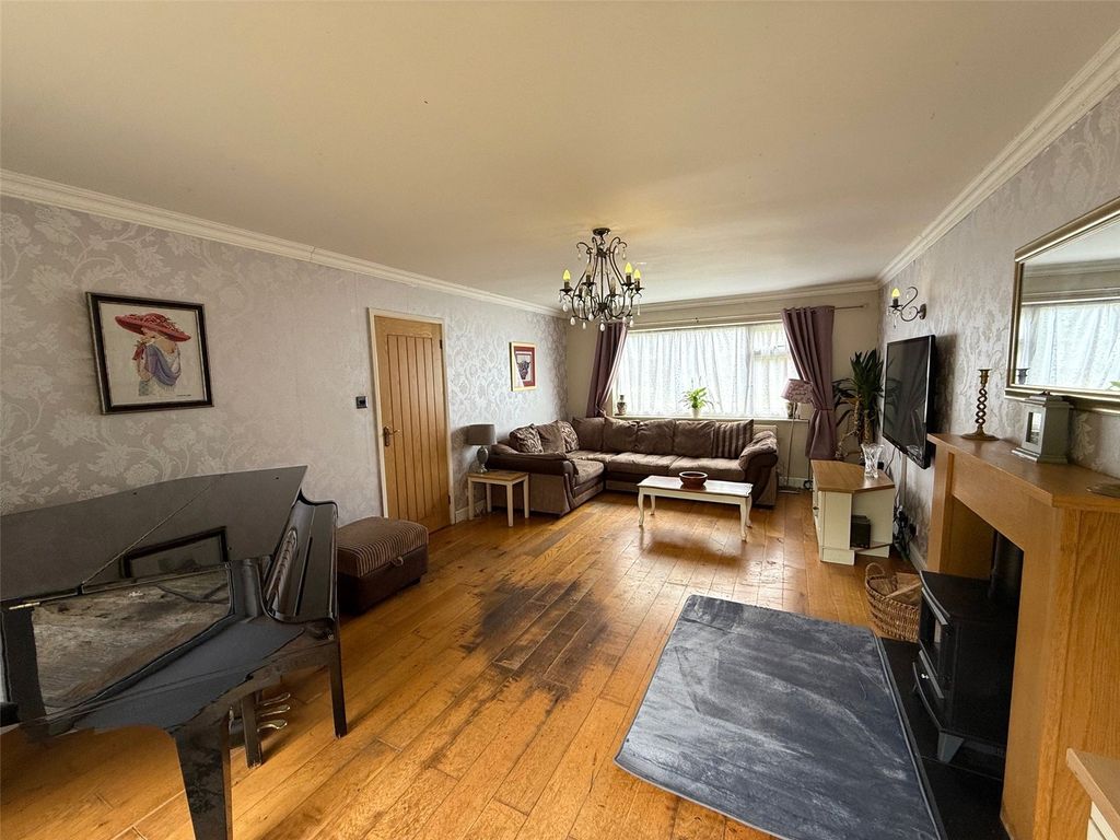 Property photo 3 of 32 Picture No. 62