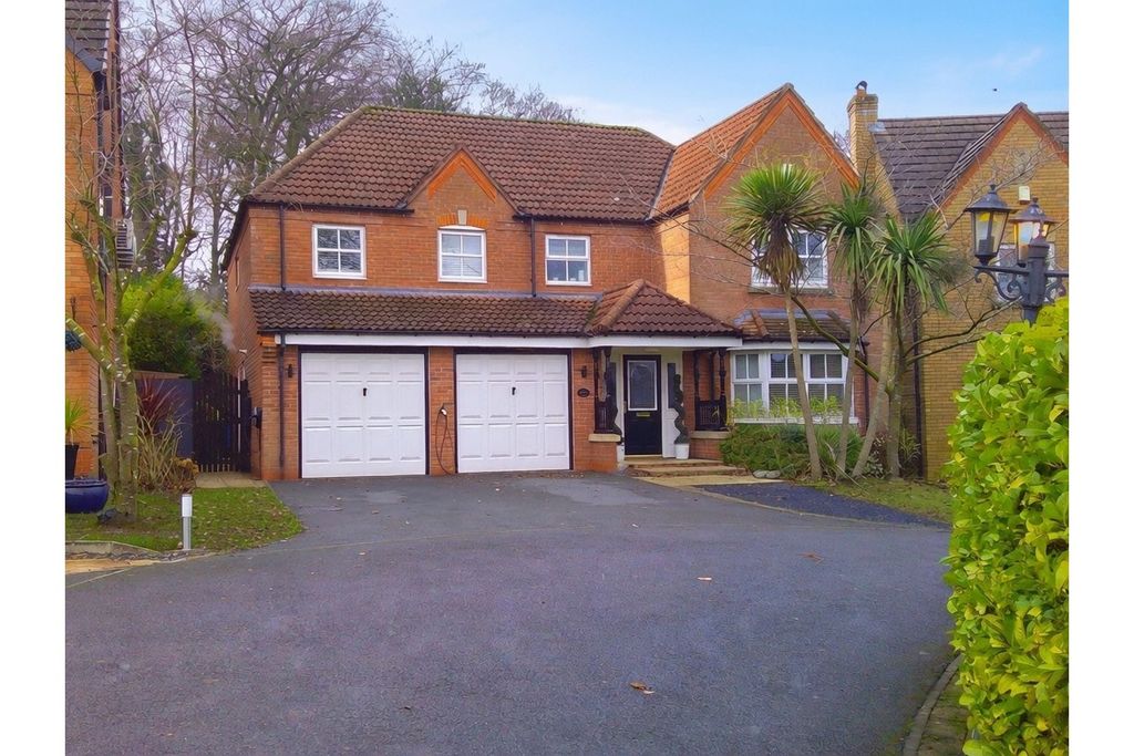 Property photo 3 of 21 Front View