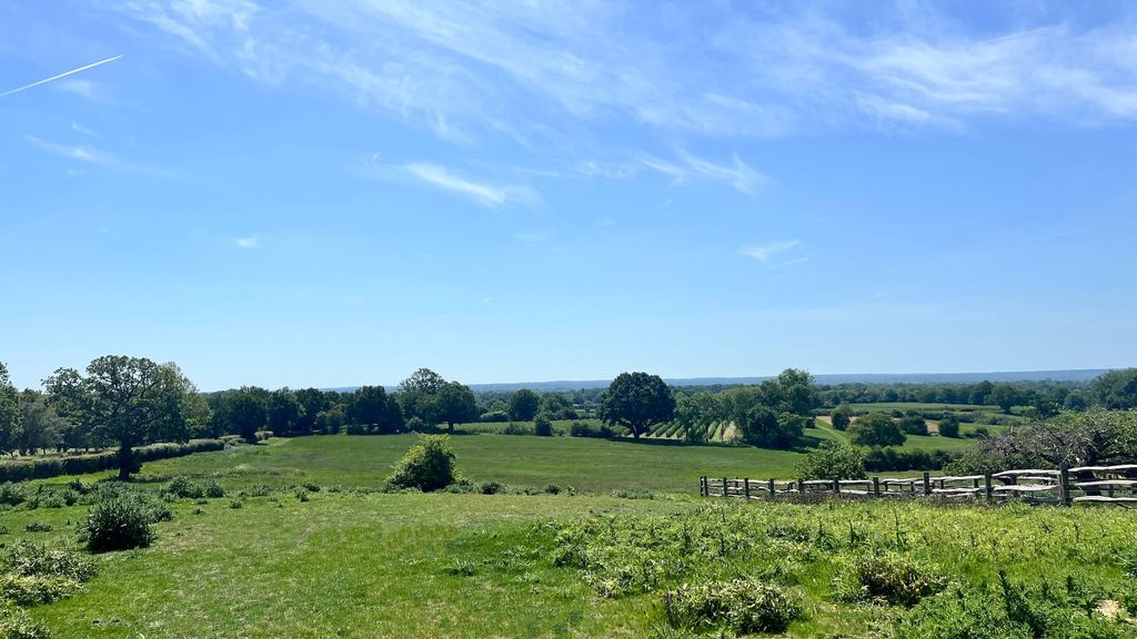 Property photo 2 of 35 South Facing Paddock With Elevated Wealden Views