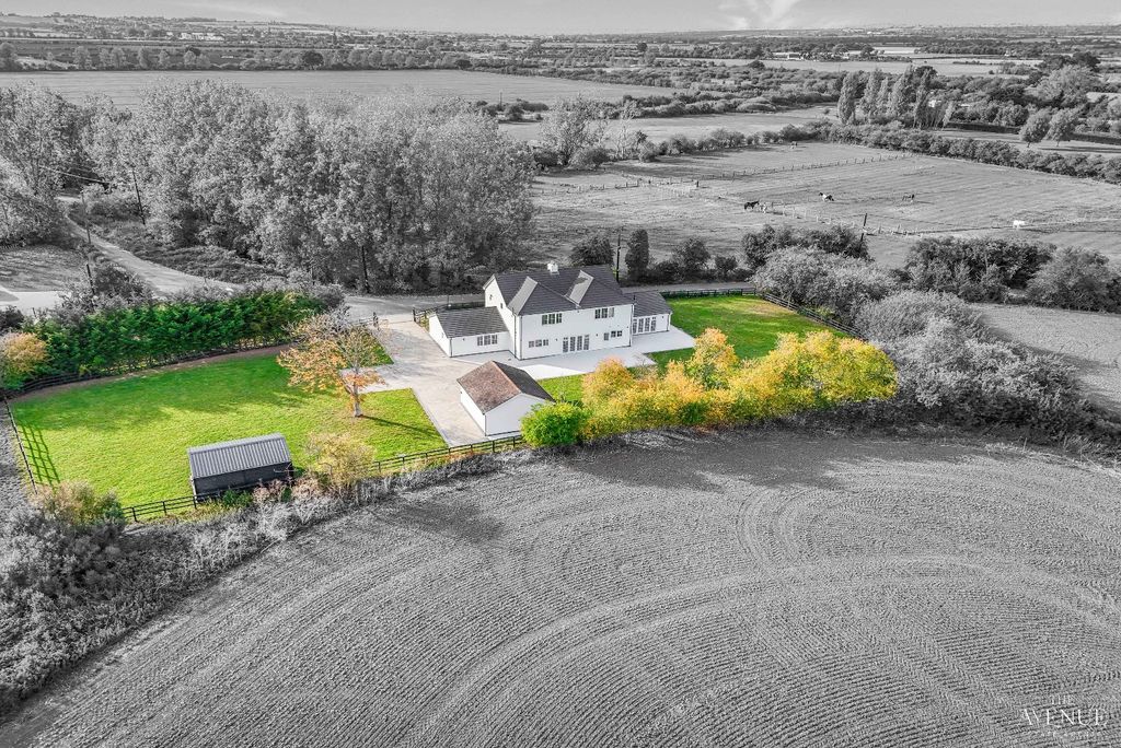 Property photo 1 of 26 4549843