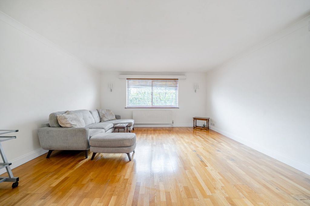 Property photo 1 of 14 Picture No. 16