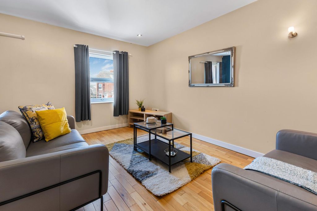 Property photo 3 of 9 Property Photo