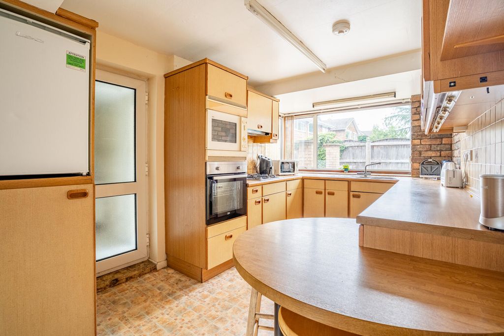 Property photo 3 of 15 Kitchen