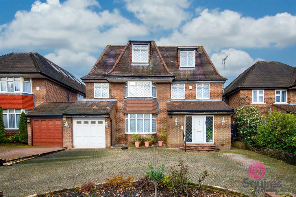 Property photo 1 of 31