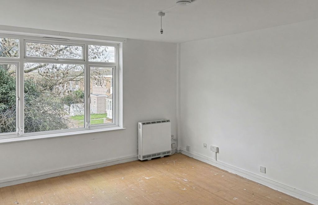 Property photo 3 of 4