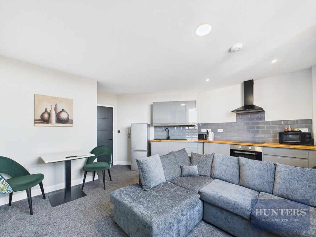 Property photo 1 of 7 Living Area / Kitchen