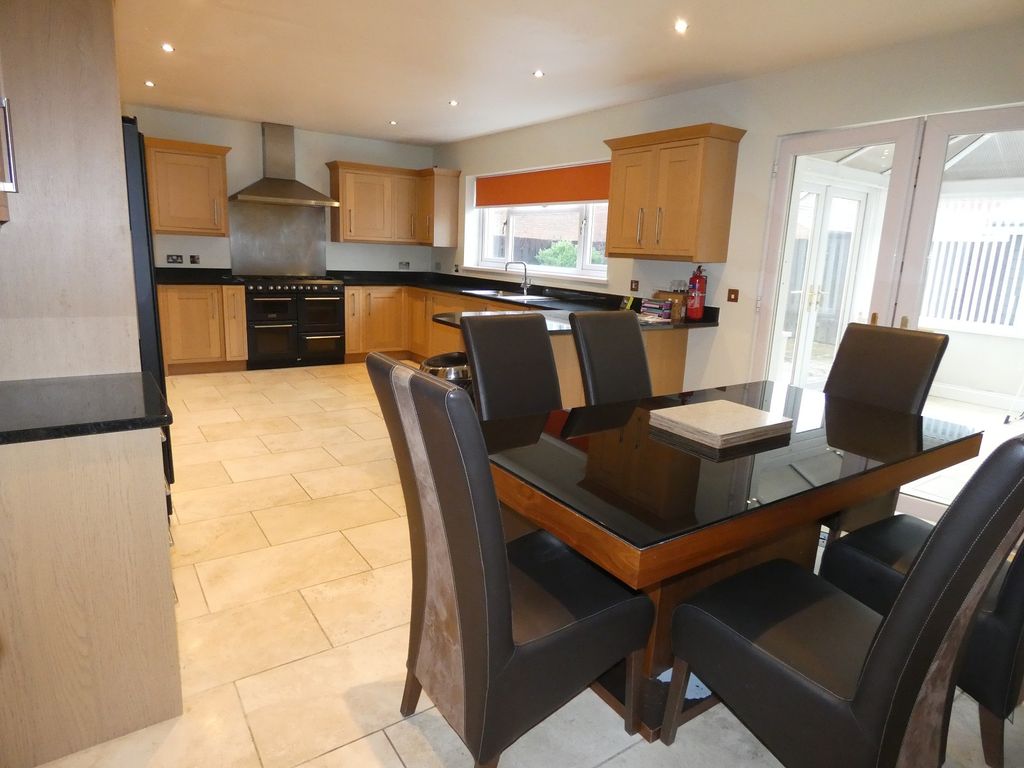 Property photo 3 of 25 Kitchen-Diner