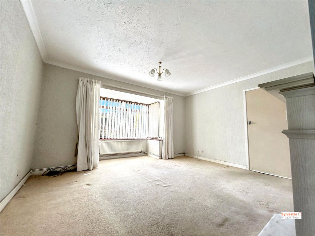 Property photo 2 of 16 Picture No. 14