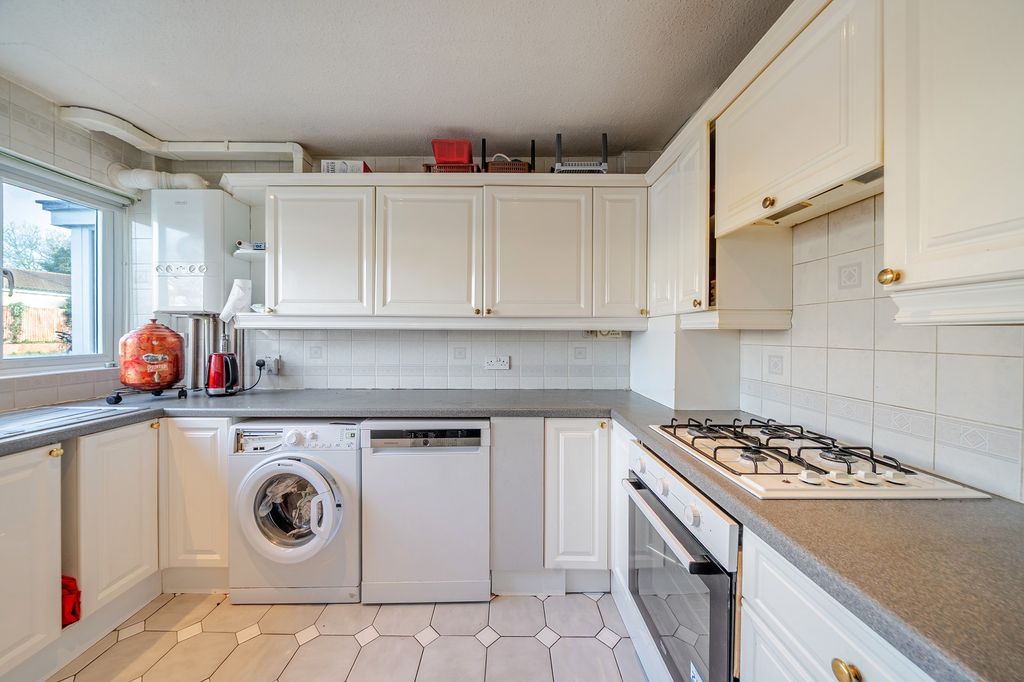Property photo 2 of 13 Kitchen