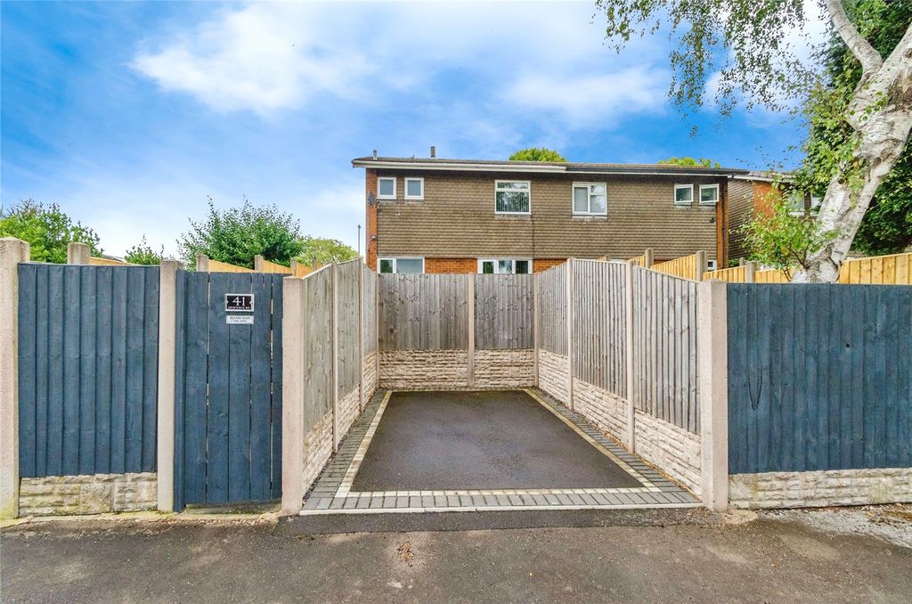 Property photo 2 of 17 Picture No. 19