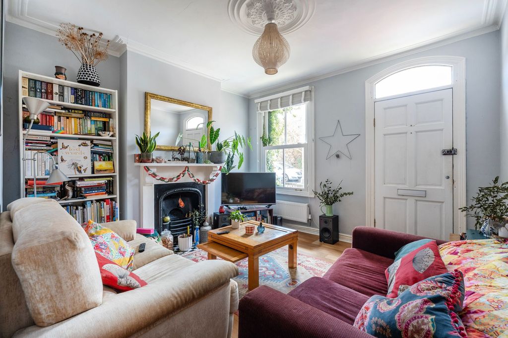 Property photo 2 of 14