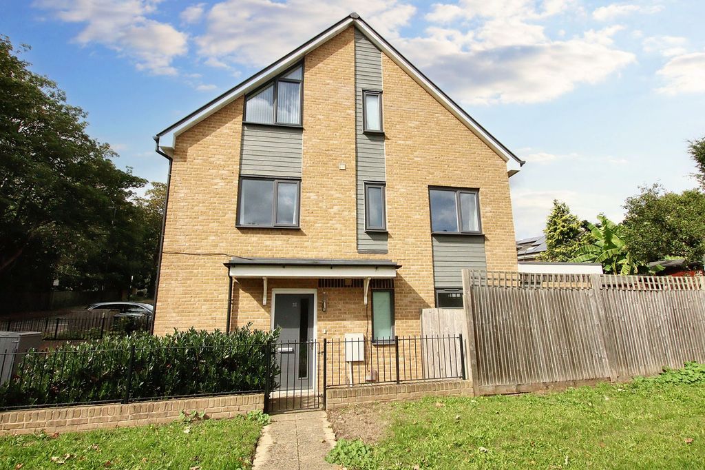 Property photo 2 of 15