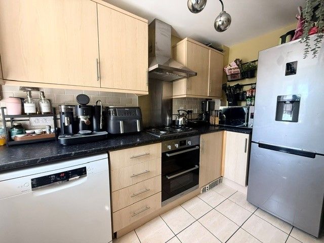 Property photo 2 of 15 Kitchen