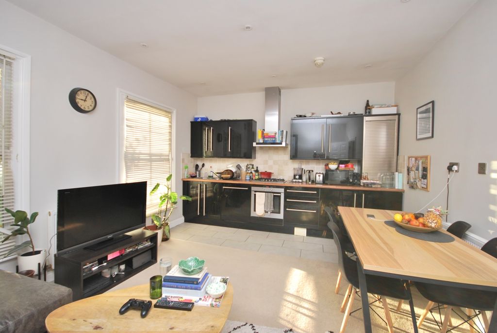 Property photo 3 of 8 Dsc_0133