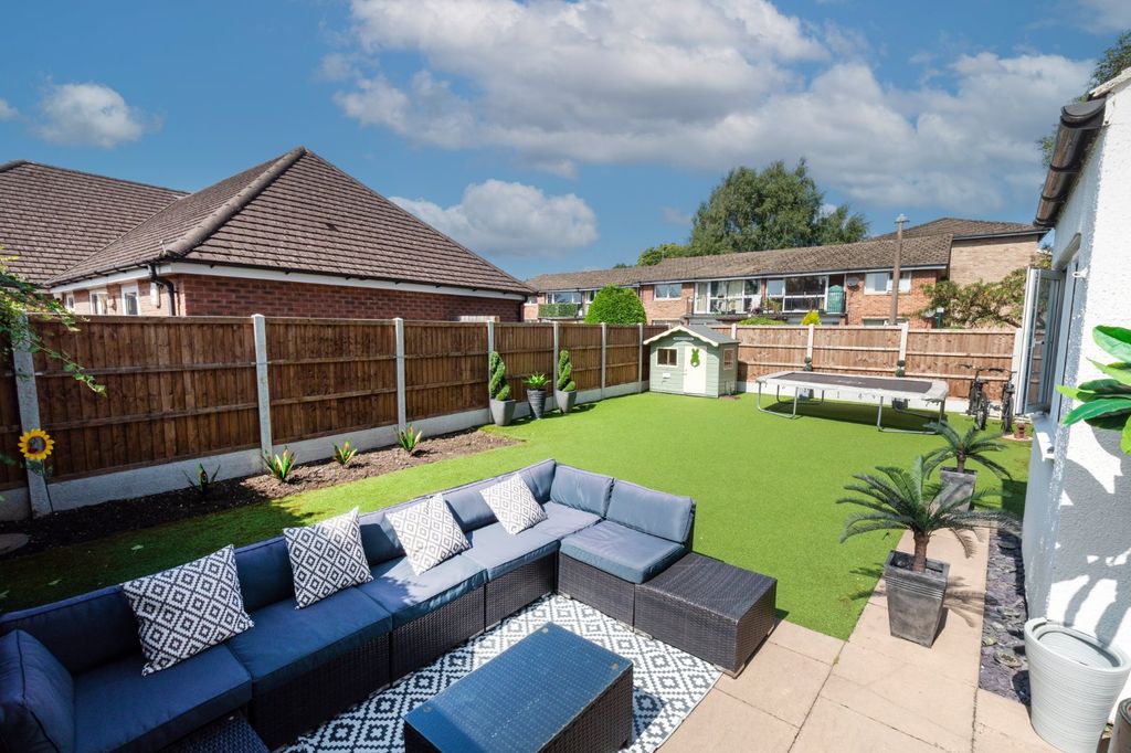 Property photo 3 of 28 Picture No. 05