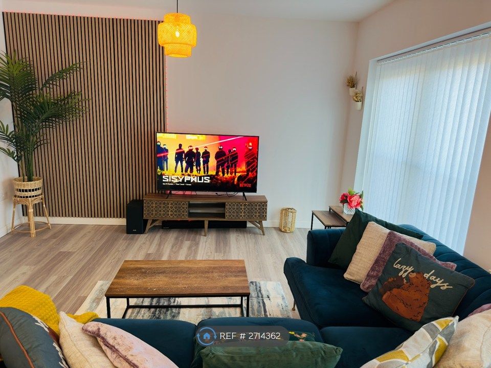 Property photo 1 of 31