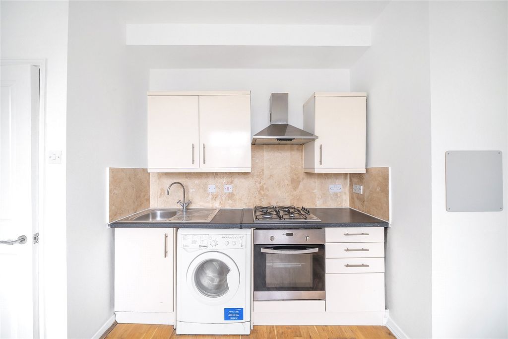 Property photo 3 of 6 Picture No. 03