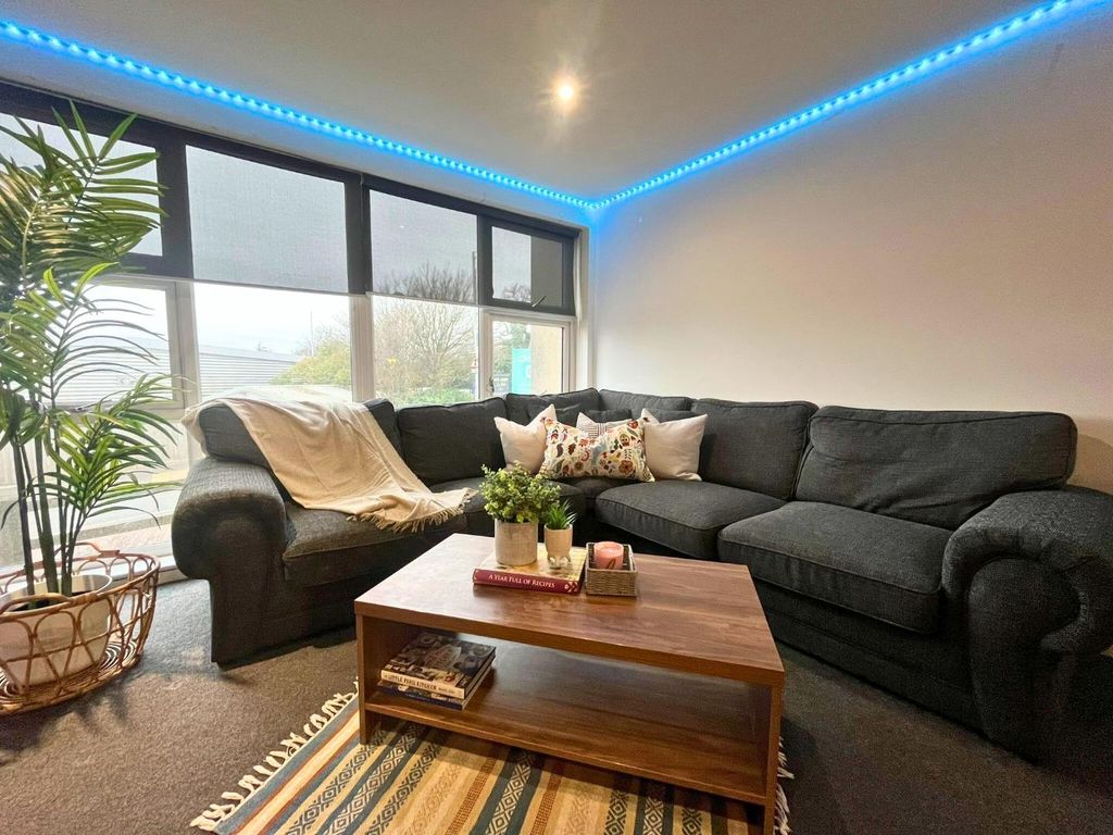 Property photo 2 of 6 Untitled Design (7).Png
