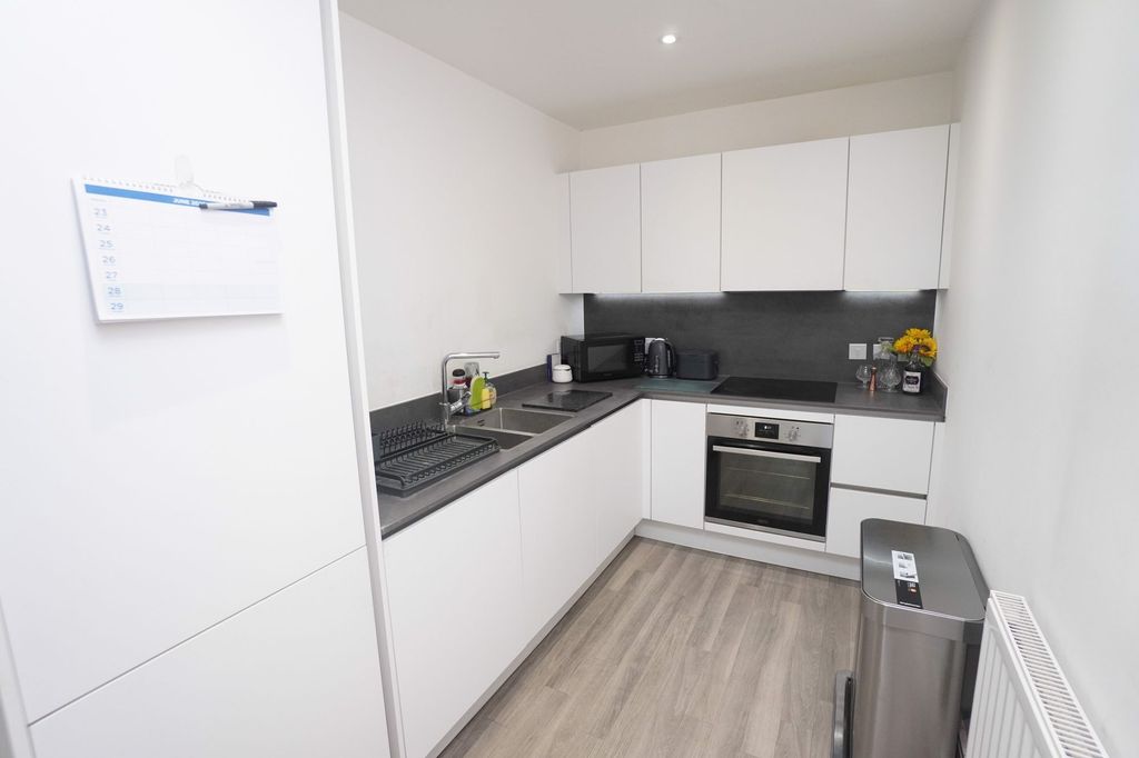 Property photo 3 of 10 Photo 5