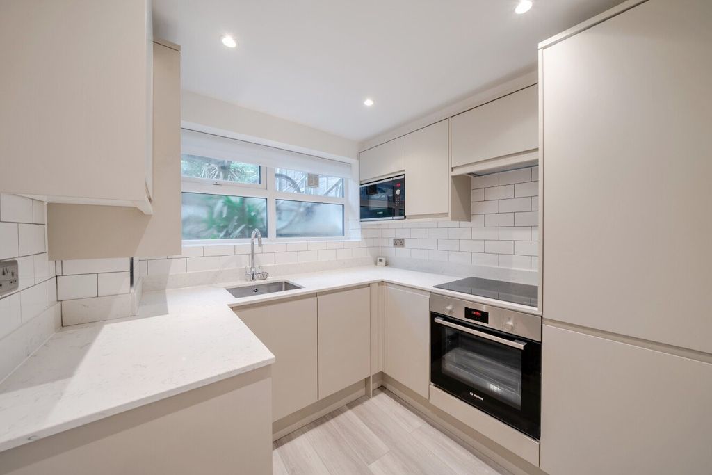 Property photo 3 of 17 Picture No. 14