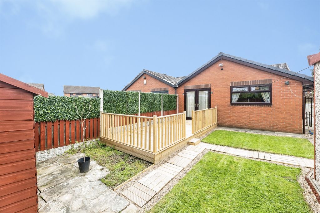 Property photo 2 of 15
