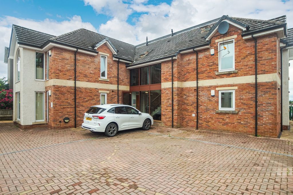 Property photo 1 of 14 External