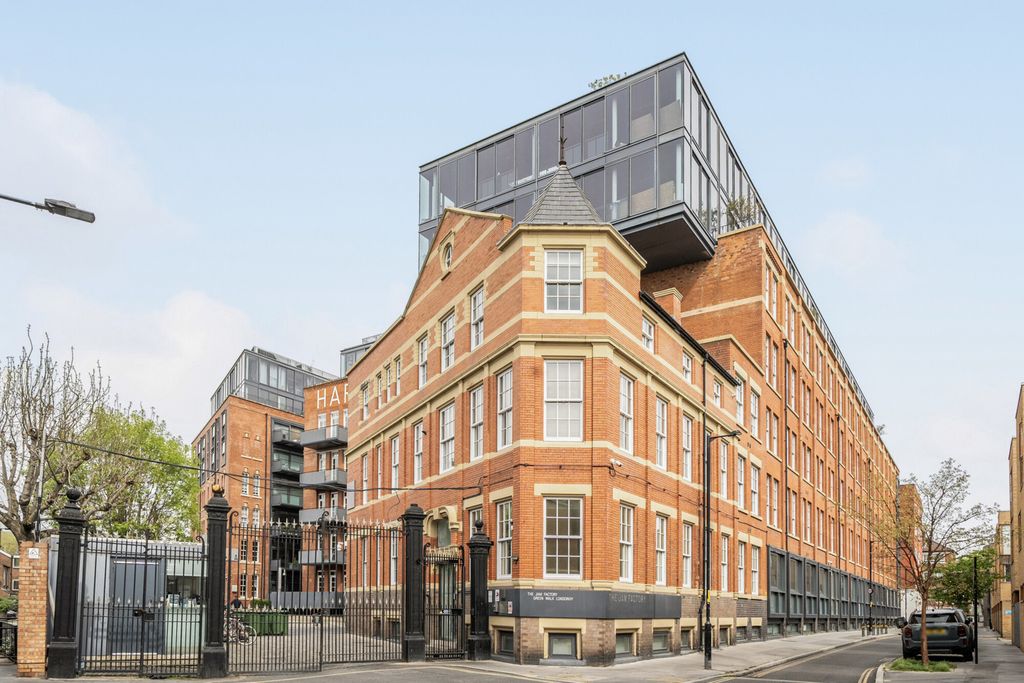 Property photo 3 of 15 External