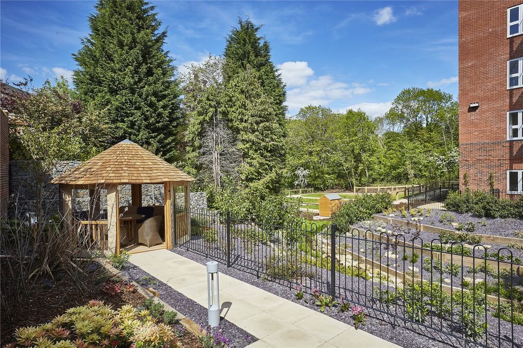 Property photo 2 of 15 Picture No. 53