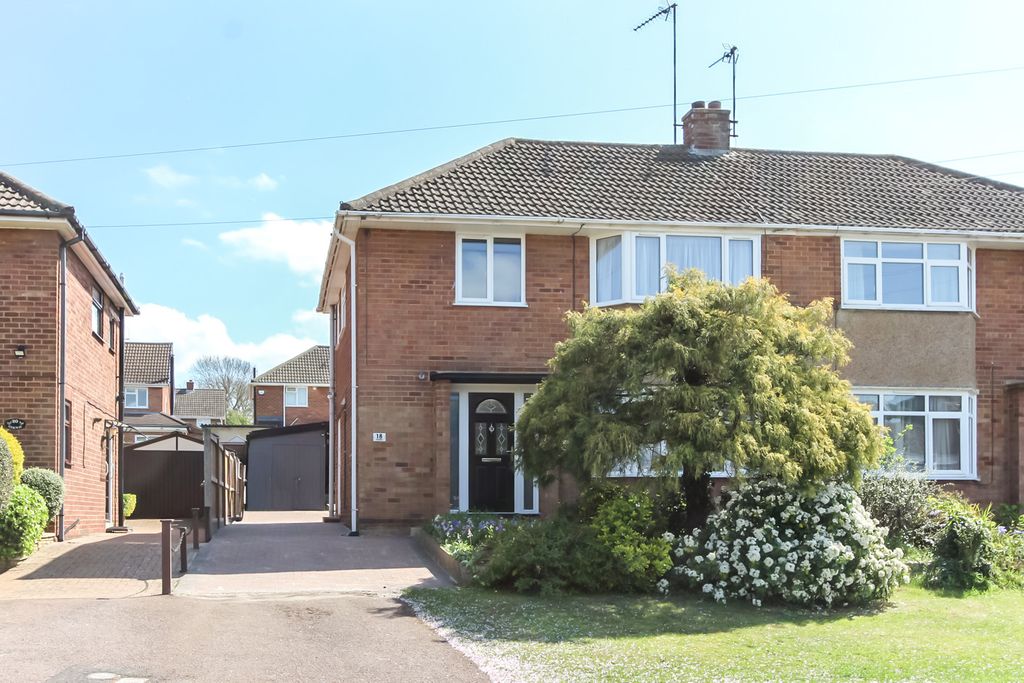 Property photo 1 of 16 Front