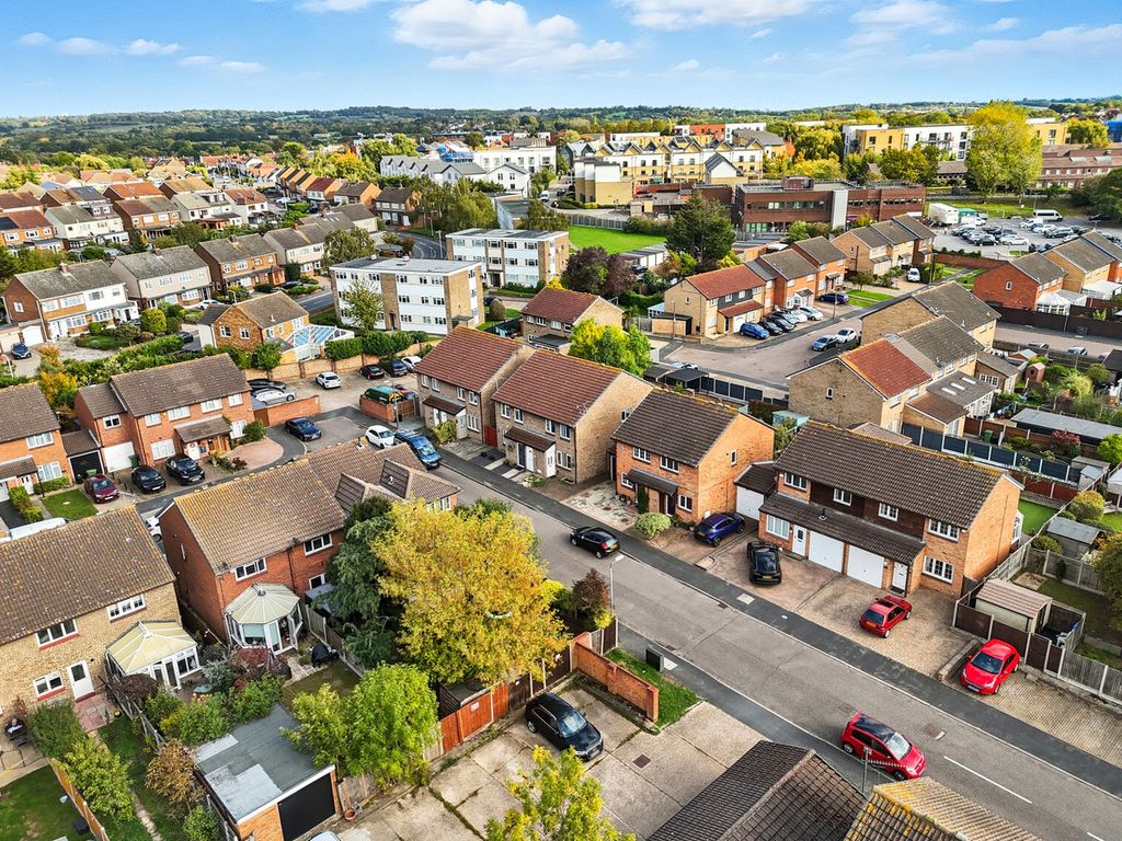 Property photo 3 of 17