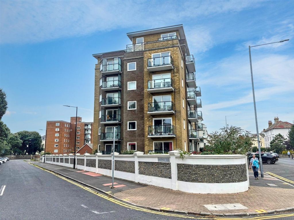 Property photo 1 of 17 1Cb49053-F79E-4d6E-8E38-Fcd69Eb69921.Jpg