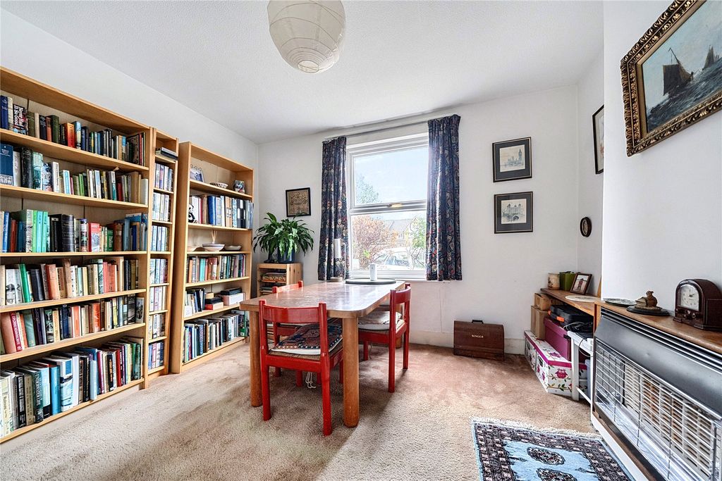 Property photo 3 of 20 Picture No. 06