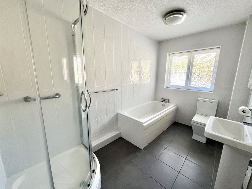 Property photo 3 of 22 Picture No. 38