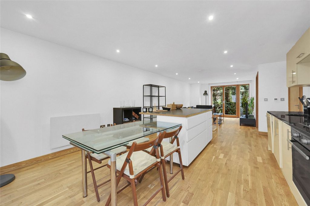 Property photo 1 of 47 Picture No. 58