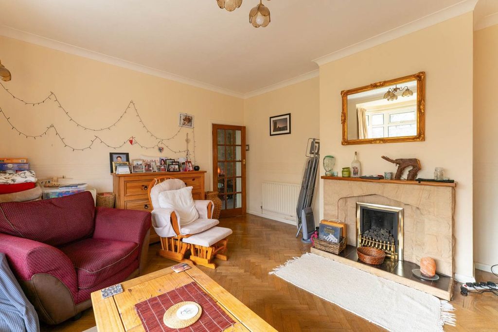 Property photo 3 of 63