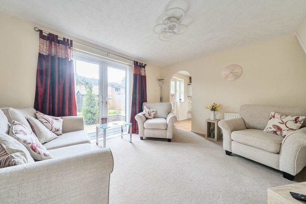 Property photo 2 of 16