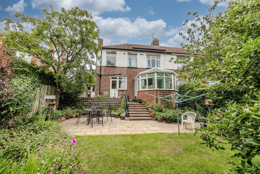 Property photo 2 of 26