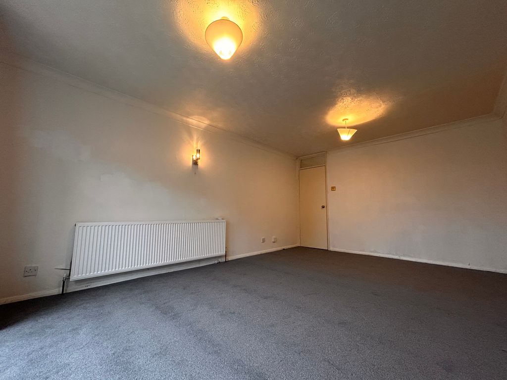 Property photo 3 of 12 Image