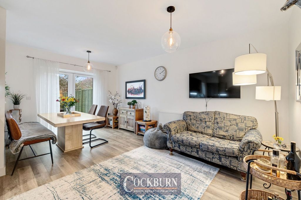 Property photo 2 of 26