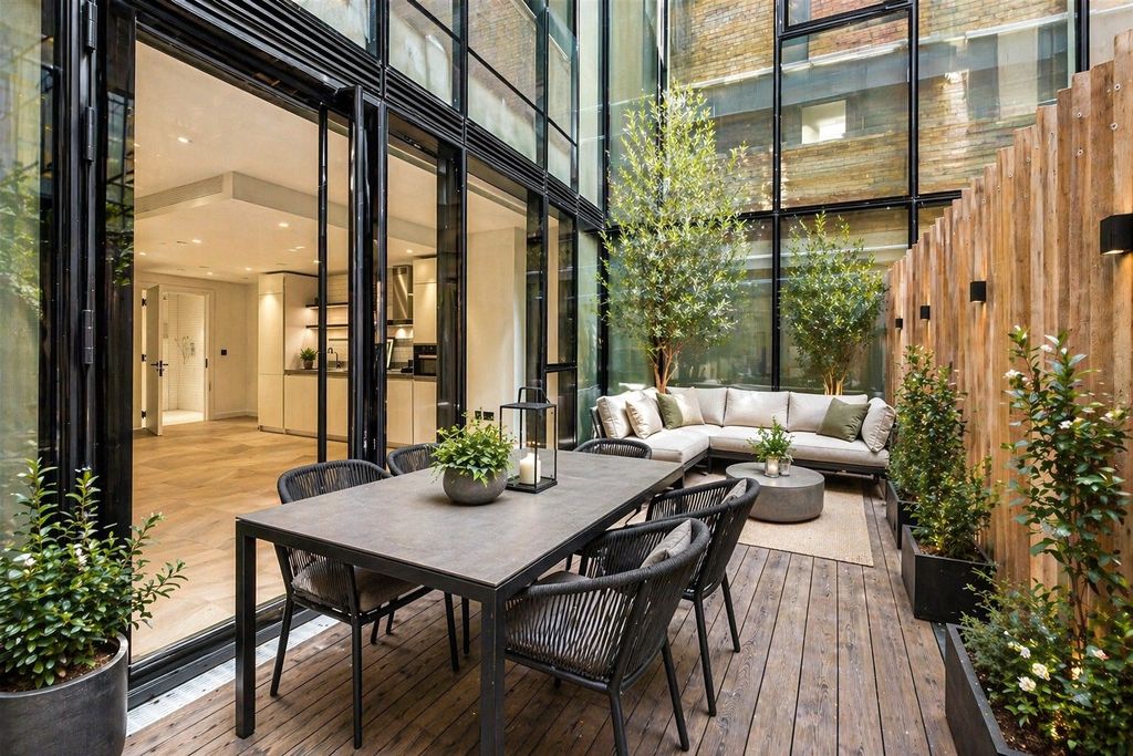 Property photo 2 of 19 Private Terrace